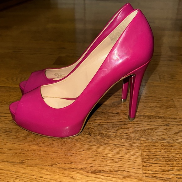 Gently used pink peep toe heels- Guess - Picture 5 of 8